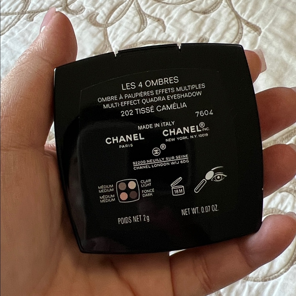 CHANEL Eye Shadow Palate - Picture 5 of 5